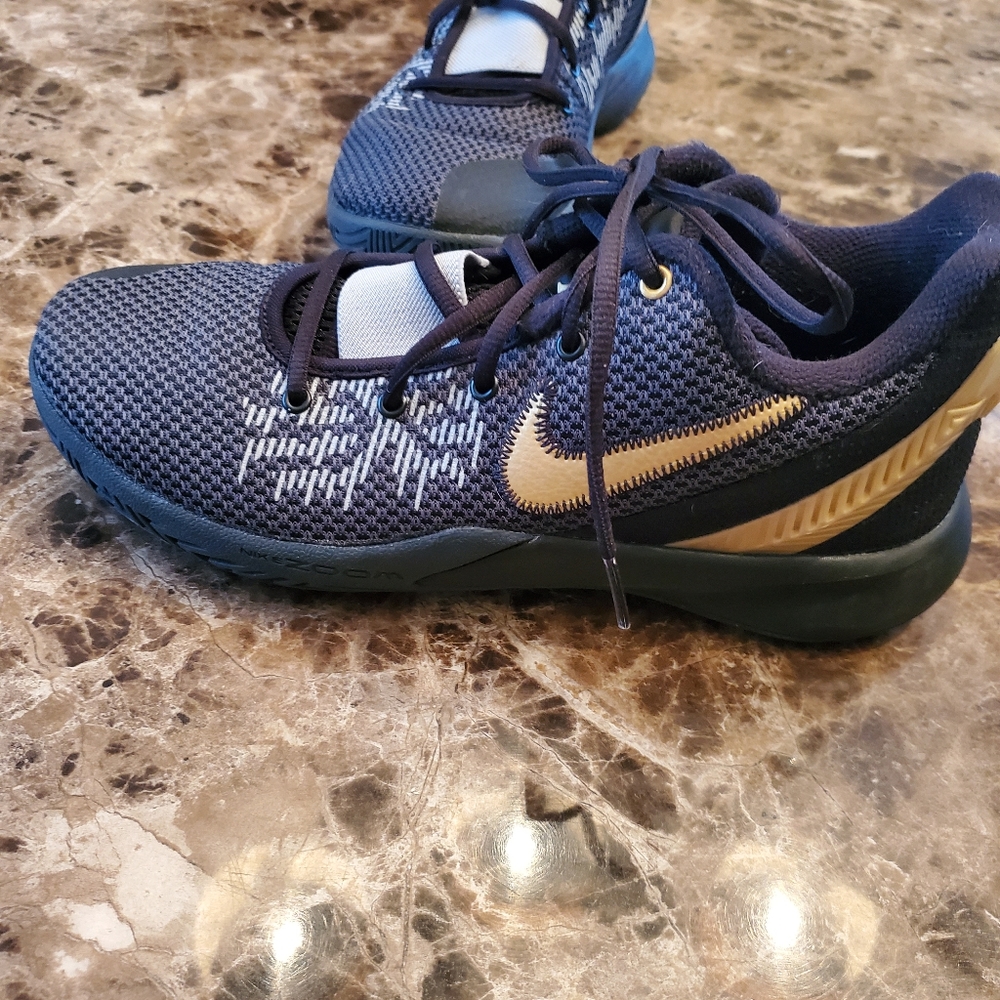 Boys/Men's Kyrie Irving Basketball Shoes